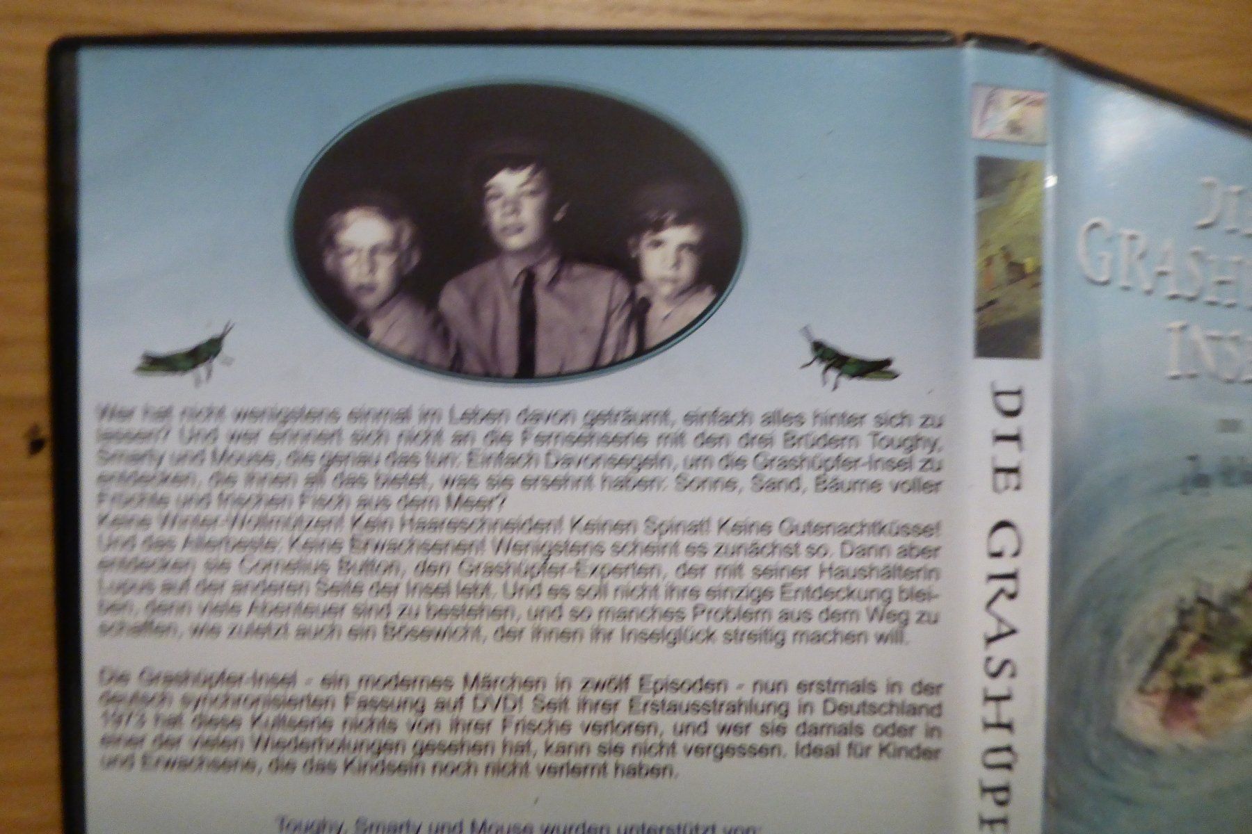 Tutti i DVDs: DVD Die Grashüpfer Insel Joy Whitby – Usato da Allschwil venduto da Summelsarium 1