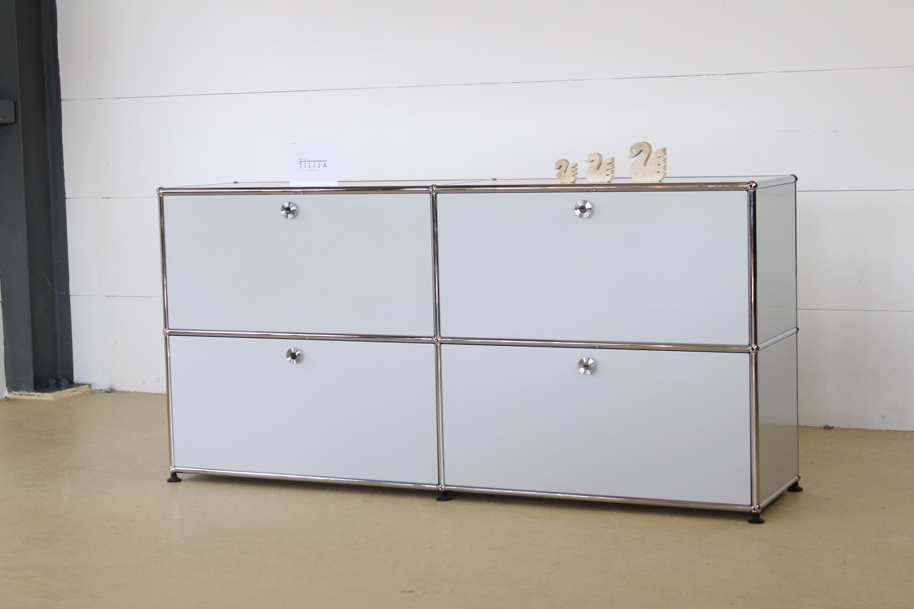 USM Kommoden: USM Sideboard in Lichtgrau, Umbau möglich! – Gebraucht aus Meinisberg von atelier_TILIJA