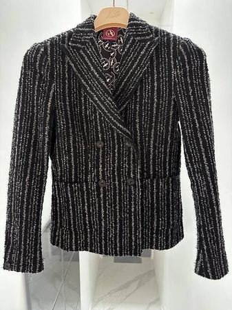 Elegante giacca corta