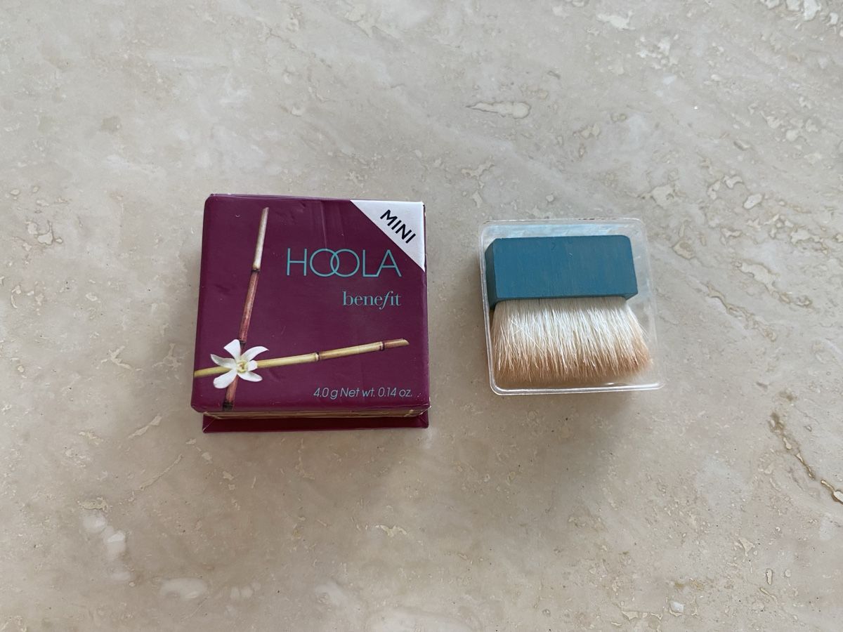 Maquillage: Benefit Hoola Mini Bronzer mit Pinsel – D'occasion à Emmen par Linda-Bachmann