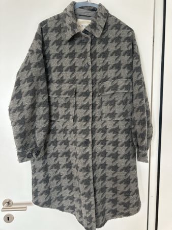 Cream Mantel / Overjacket, Gr. L