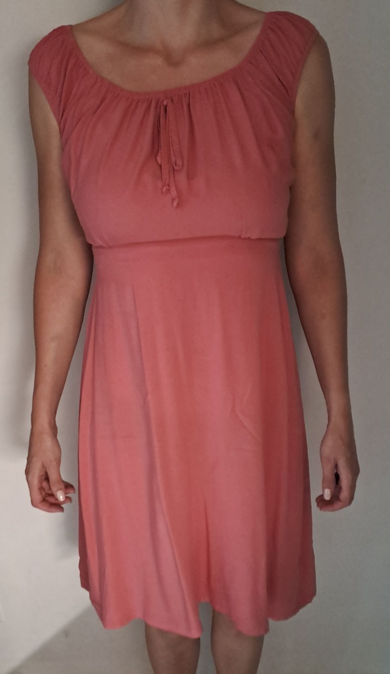 Robes: Robe d'été rose corail XS – Neuf (Voir description) à Rolle par Loutre84