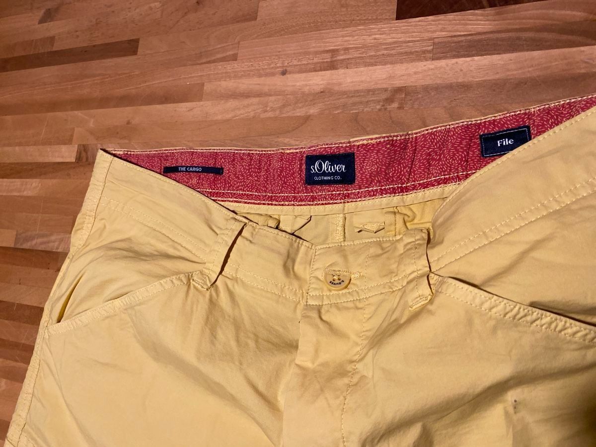 S.Oliver Pantaloni: Herrenbermuda Grösse 32 eher Grösse 33 - 34 s.Oliver Shorts – Nuovo (secondo la descrizione) da Olten venduto da Sina84 1