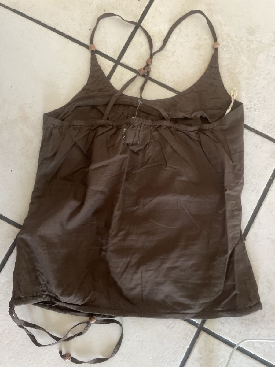 Only Top: Damen Top braun Gr. 36 Only mit Holz Perlen – Nuovo (secondo la descrizione) da Obergerlafingen venduto da cabo4 2