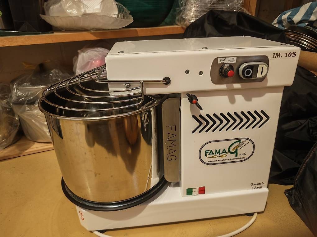 Elettrodomestici da cucina: Spiralkneter FAMAG Grilletta IM 10S – Usato da Weesen venduto da mHasanaj 3