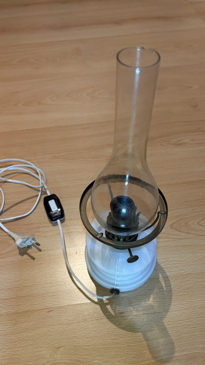 Lampade: Tisch-Lampe ca. 70er Jahre – Usato da Altenrhein venduto da Docdoc