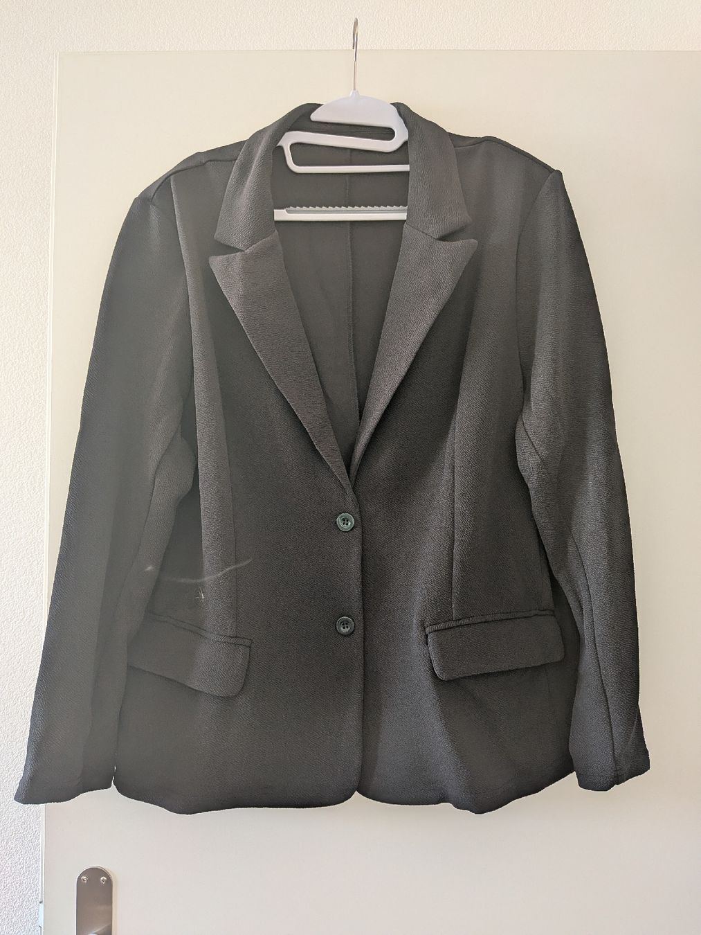 Giacche: Blazer noir élégant taille 50-52 – Usato da Sion venduto da gui_pk7g