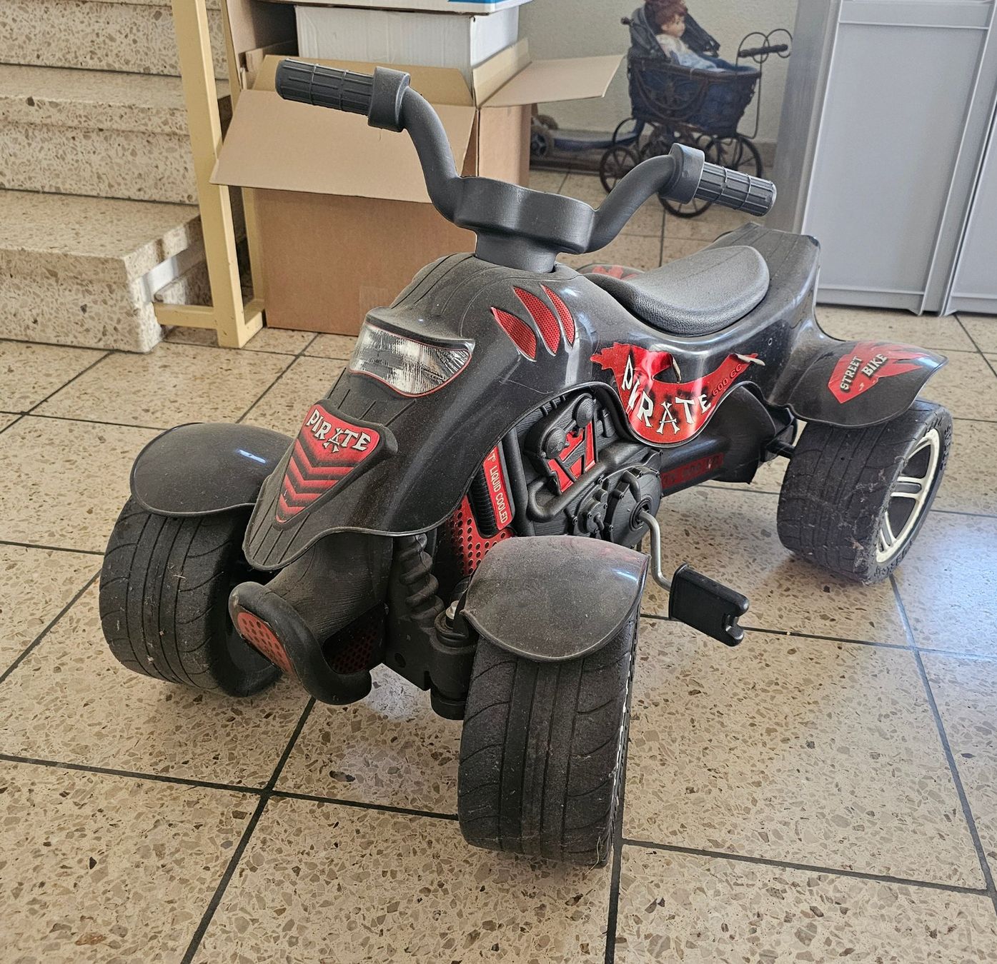 Veicoli per bambini: Kinder-Töff mit Trettpedalen – Usato da Rain venduto da Rasala3 1