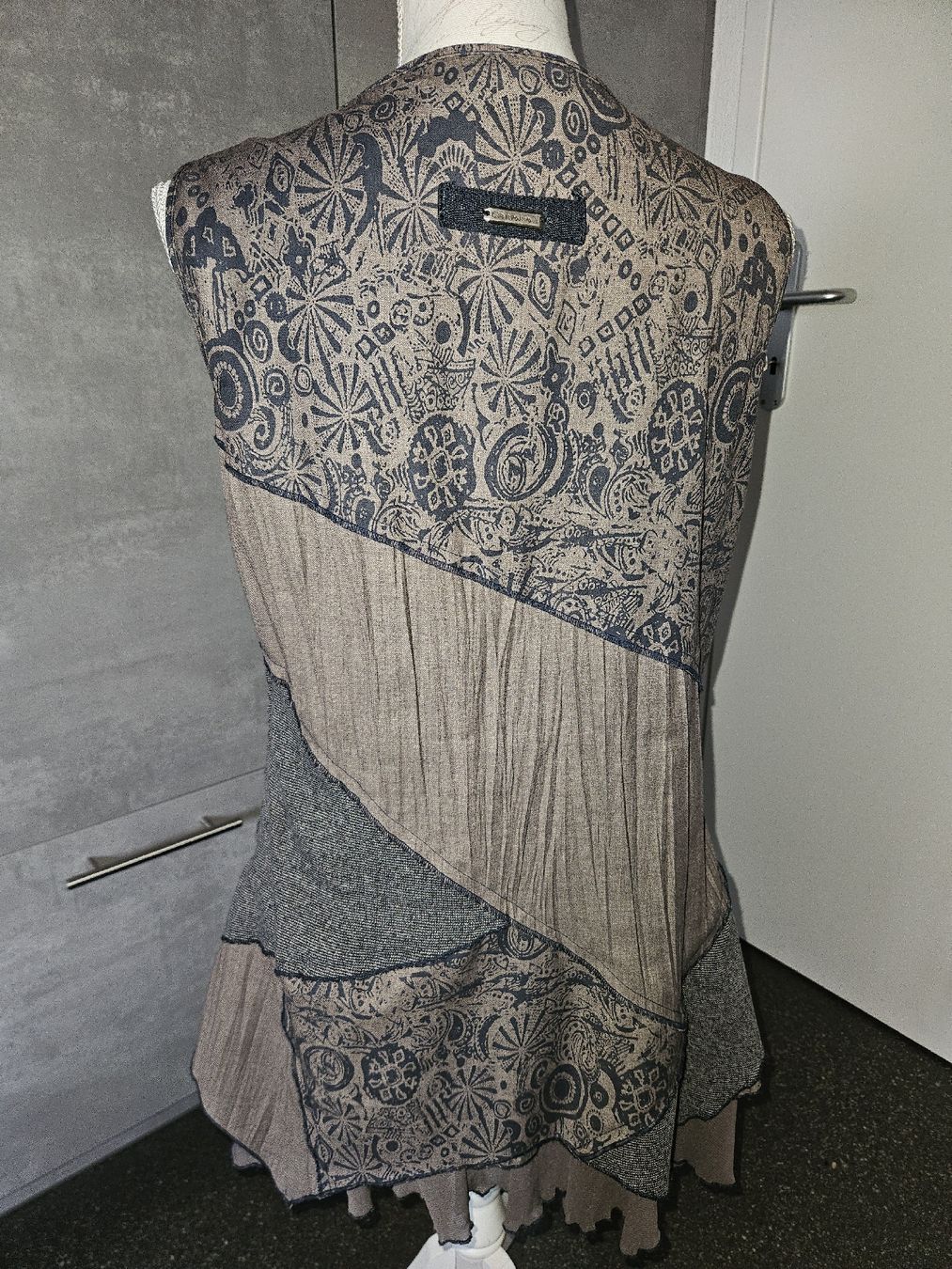Robes: Kleid Damen Grösse 5 Braun – Neuf (Voir description) à Anwil par tamoos 2