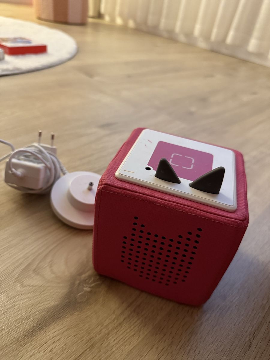Lautsprecher: Toniebox Pink – Gebraucht aus Hausen AG von SF3011