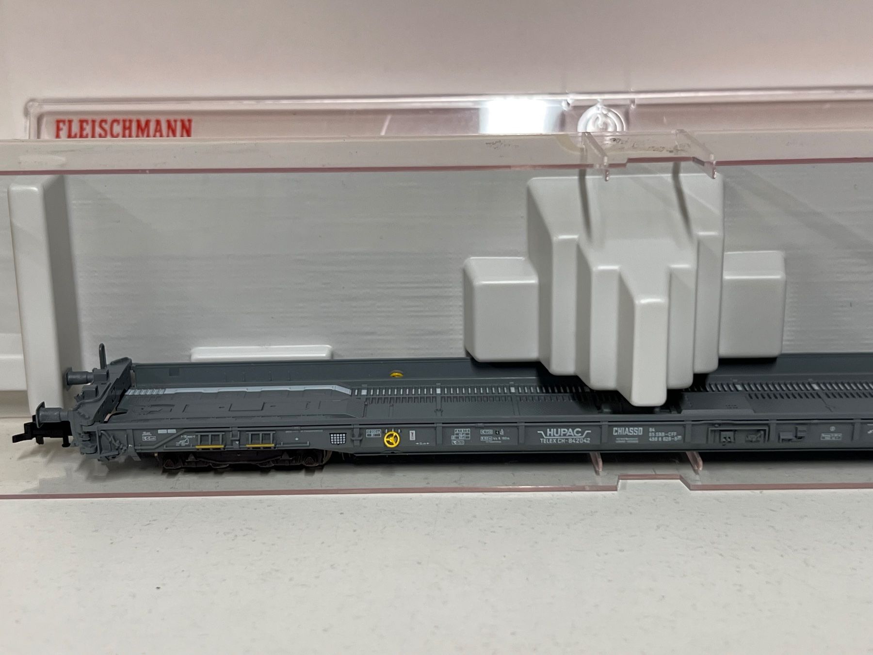 Fleischmann Trains électriques: Fleischmann 5270 CH SBB HUPAC CHIASSO  H0 DC – Neuf avec emballage d'origine à Geroldswil par TopTrain54 1
