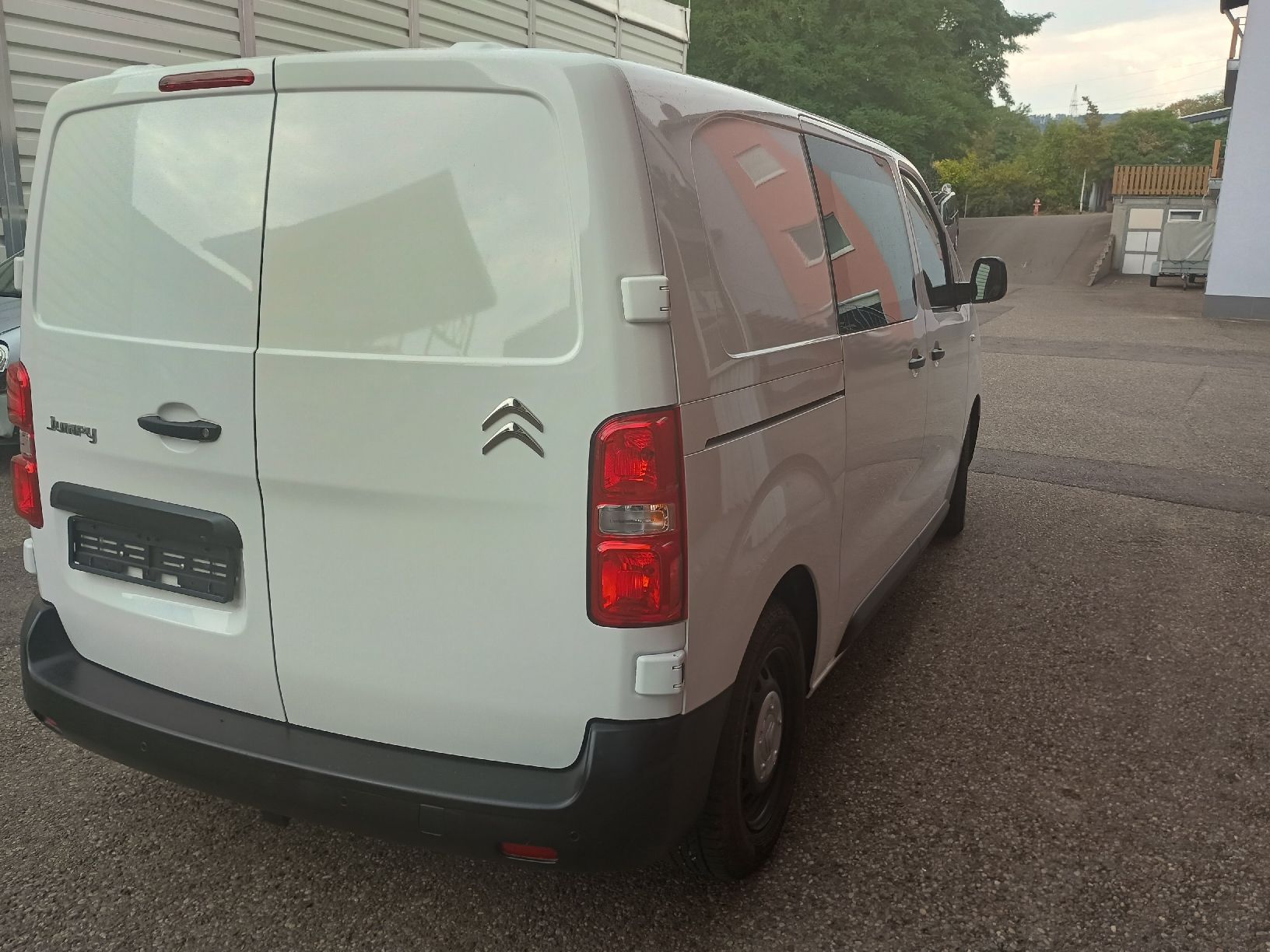 Citroën Véhicules utilitaires: Citroën Jumpy HDI 2.0 140 M EAT8 – D'occasion à Schaffhausen par Micky-EE9 1