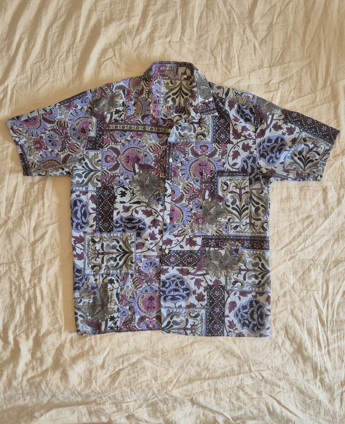 Hemden: Vintagehemd mit Muster, L – Gebraucht aus Bern von DoppuPajass