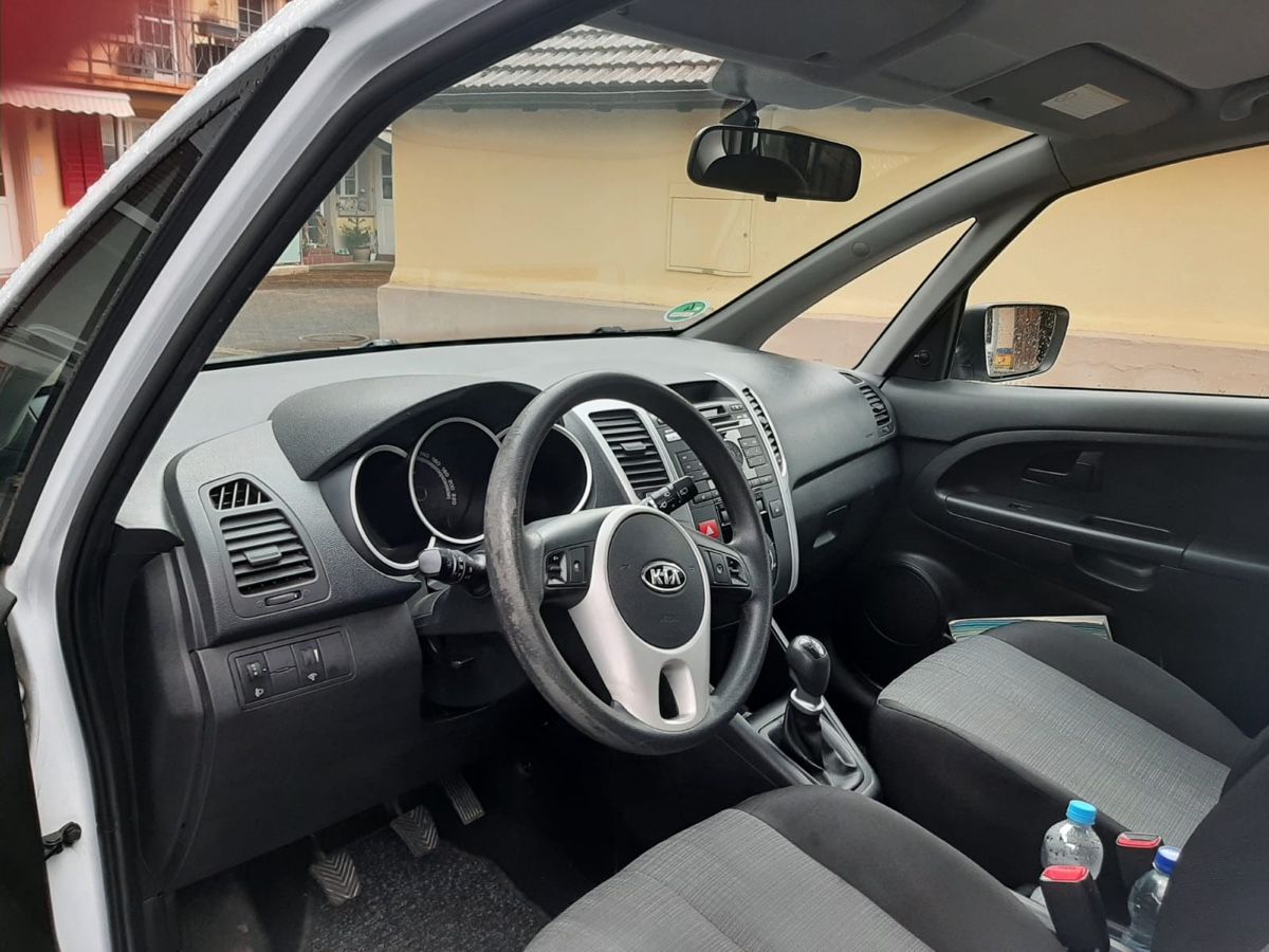Kia Automobili: Kia Venga – Usato da Winterthur venduto da zwickyC 3