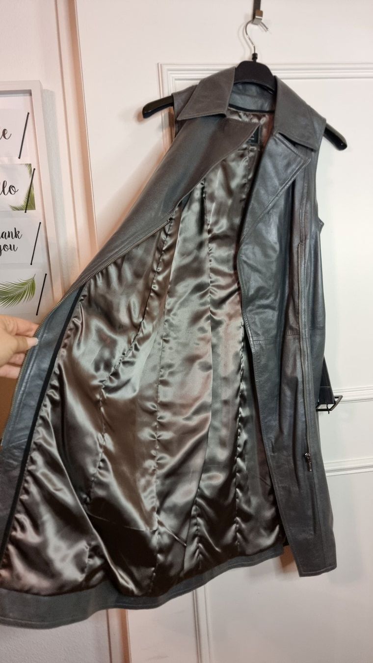 Kleider: Elegantes Lederkleid Gr. 38, tailliert, mit Gürtel – Gebraucht aus Wald ZH von CapLux 3