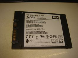 1 stück 240gb ssd. WD. Wenig stunden. Siehe details.
