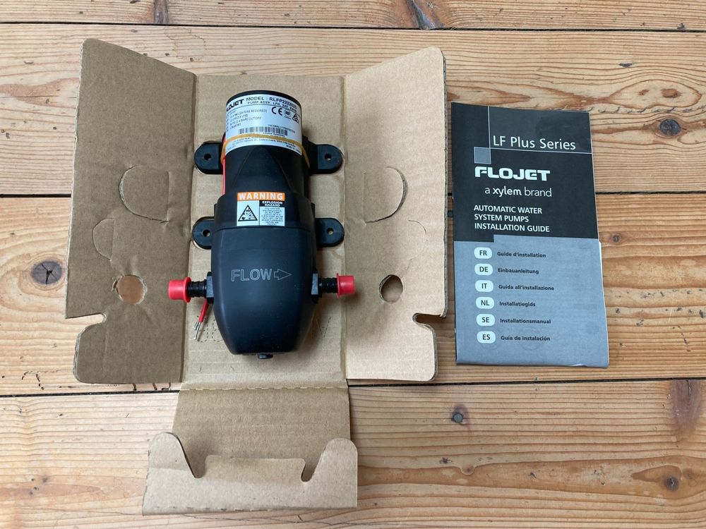 Autoclave Flojet Mini Plus 12V 35 Psi – 3,8 L/min, Connectez 2 Points D’eau – Pour Bateau, Camping-car, Caravane