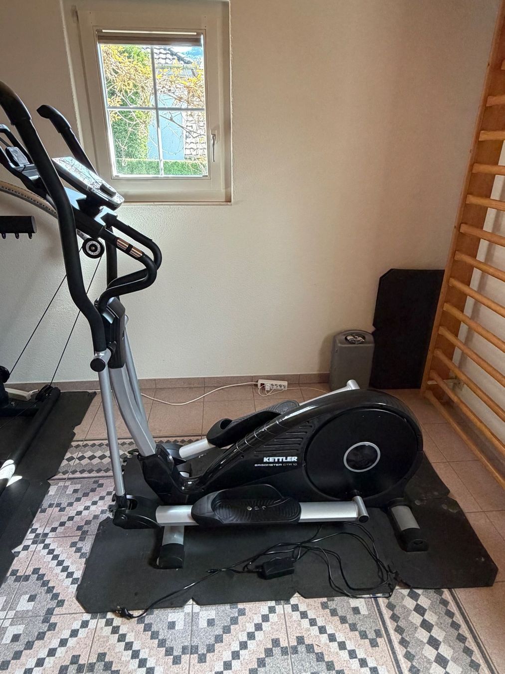Kettler Hometrainer: Kettler CR10 Ellipsentrainer – Usato da Küssnacht am Rigi venduto da san_9bqd