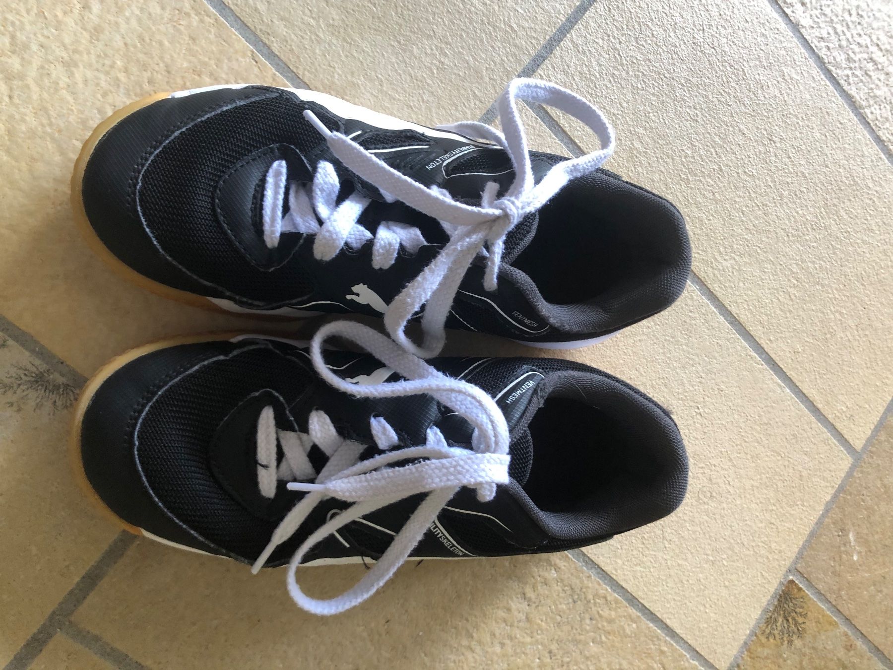 Puma Scarpe per ragazzi: PUMA TURNSCHUHE 35 – Usato da Wattwil venduto da jopara 1
