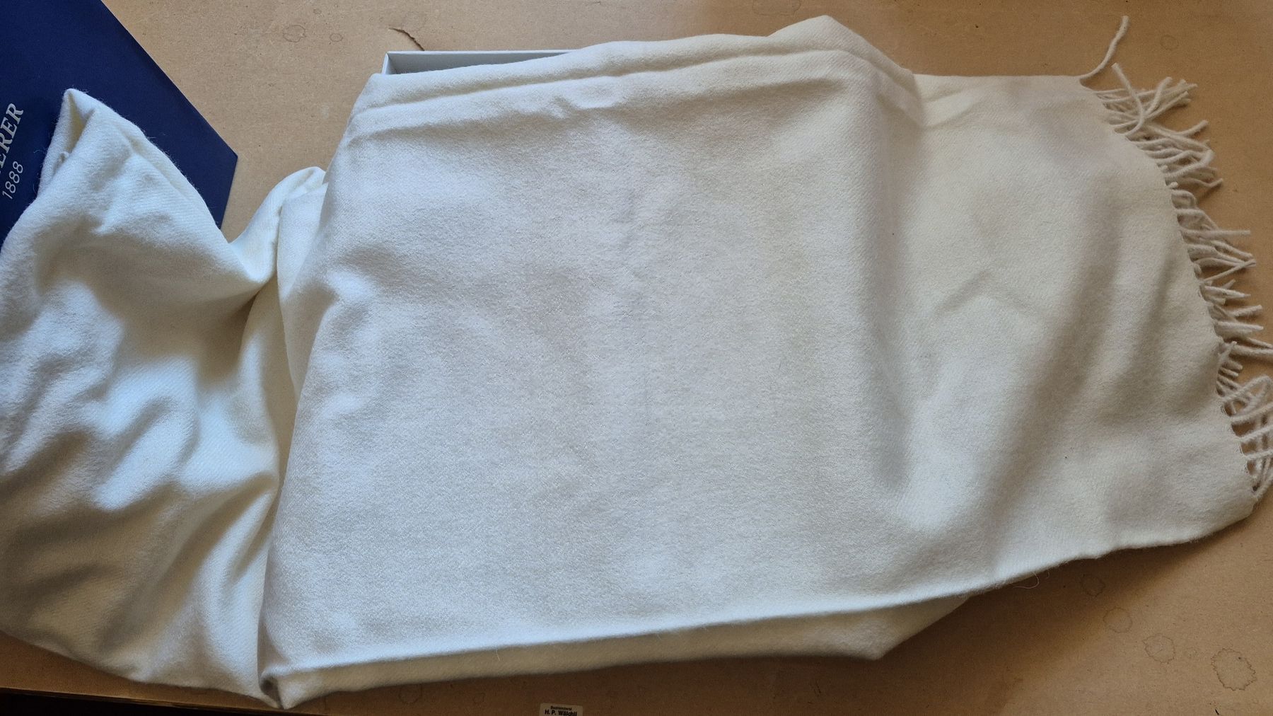 Foulard & Sciarpe: Bucherer Schal/Accessoires – Nuovo e nell'imballaggio originale da Adliswil venduto da cha_fq9f 7