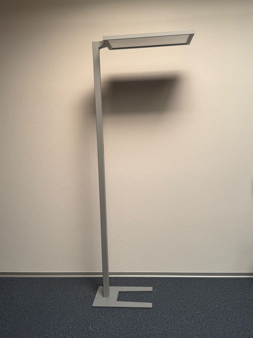 Lampes: Stehlampe – Neuf avec emballage d'origine à Liestal par SFLiestal 1