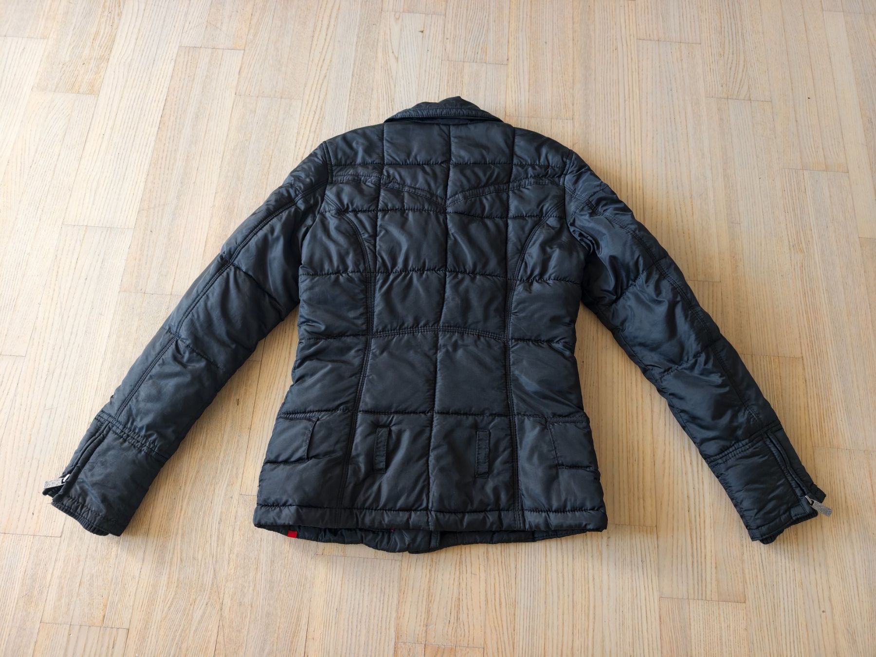 Esprit Giacche: Esprit Jacke Gr. S Schwarz – Usato da Berg TG venduto da Persefona 2