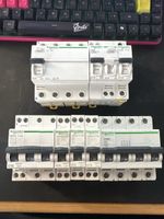 Lots Disjoncteurs Schneider Electric 