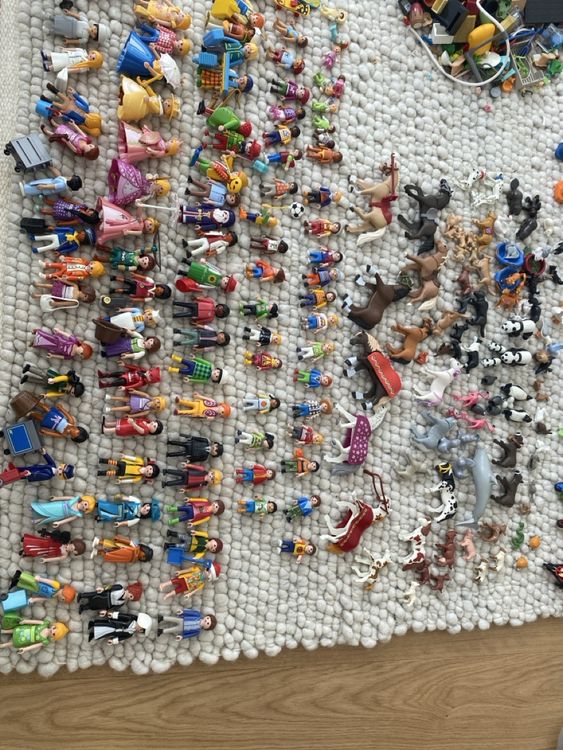 Playmobil Jouets: Grosses Playmobil Konvolut: Figuren, Tiere, Zubehör! – D'occasion à Wettingen par Allgor 2