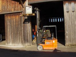 kleiner,wendiger Stapler