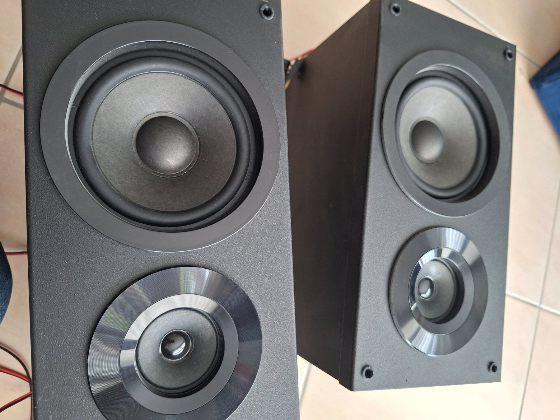Sharp Audio- & Mediensysteme: Mini-chaîne Sharp XL-DA115(BK), avec 2 hauts-parleurs. – Gebraucht aus Cheseaux sur lausanne von Asergio 4