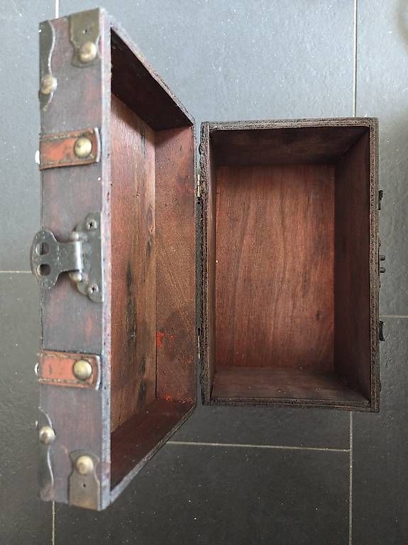 Truhen: Kleine Holztruhe – Gebraucht aus Bern von deb_t8fl
