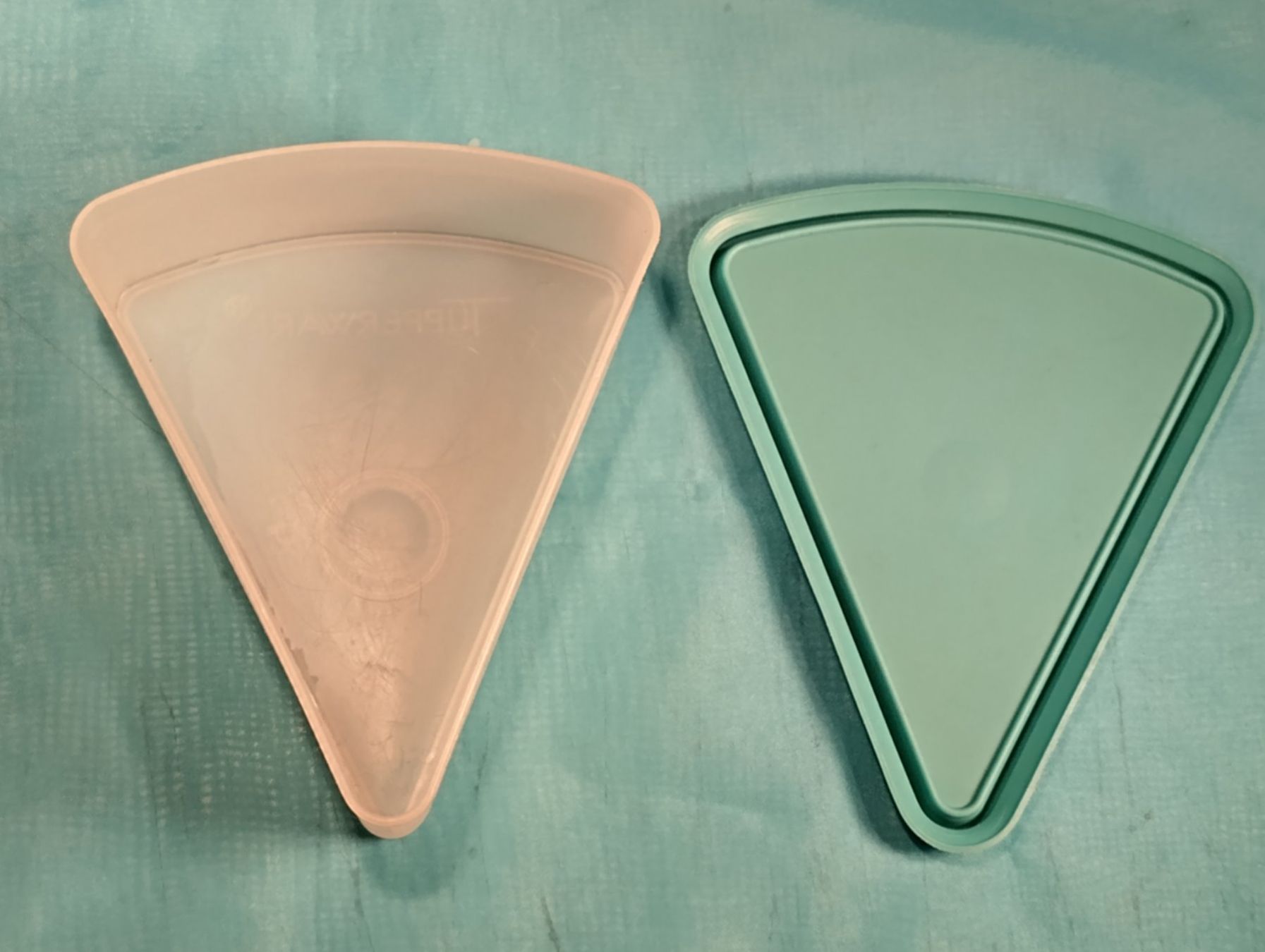 Tupperware Contenitori & Simili: Tupperware Behälter für ein Tortenstück – Usato da Bellach venduto da JingleCherry 3