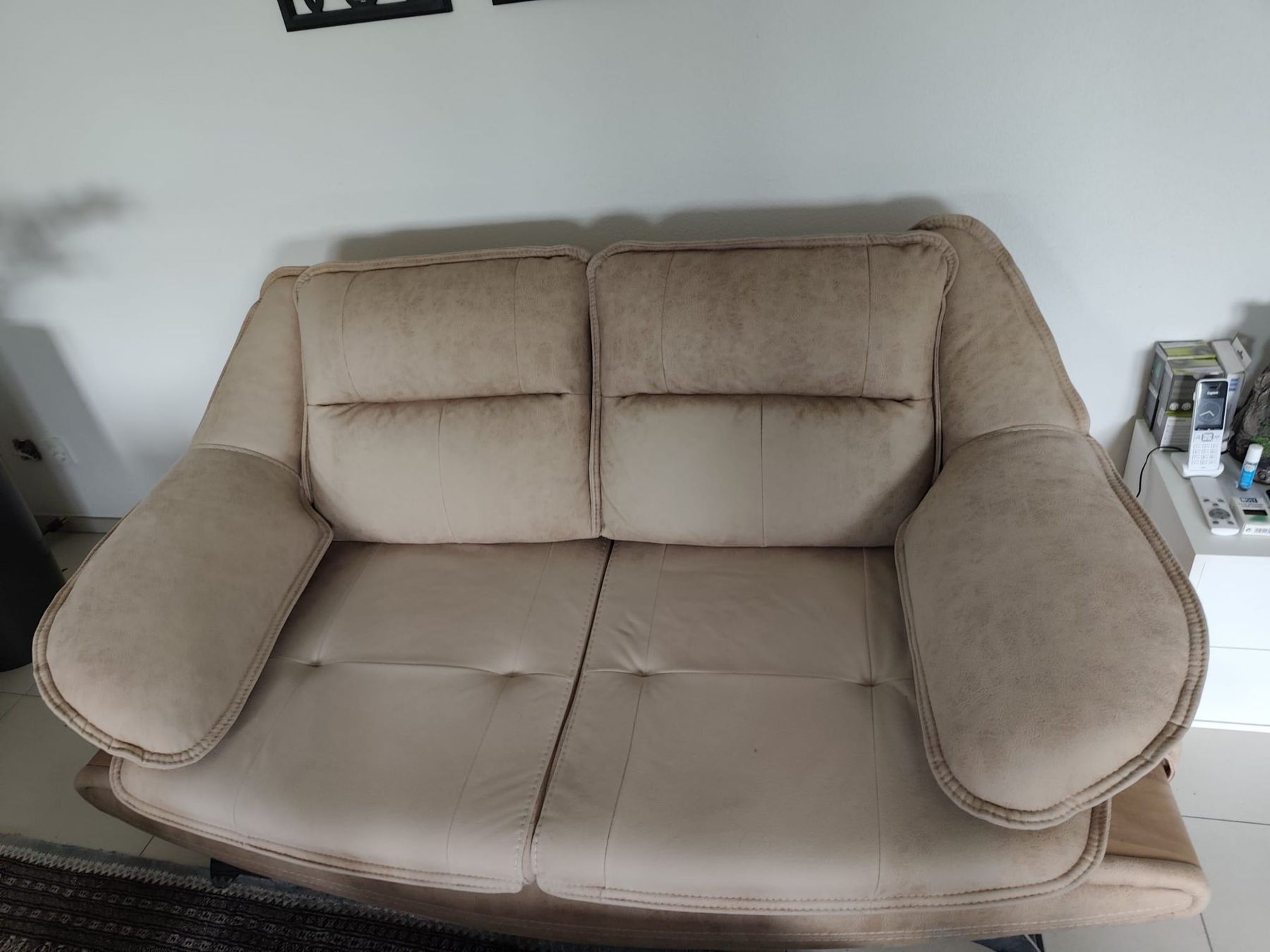 Sofas: Zweier Sofa Beige  – Gebraucht aus Zuckenriet von bm2_88l9 6