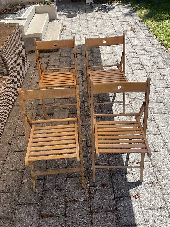 Stühle: 4x Klappbare Holzstühle – Gebraucht aus Zug von Rembrandt2 1