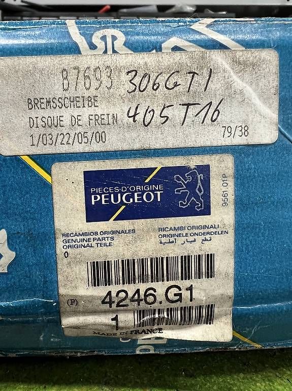 Peugeot Tutti pezzi di ricambio auto: Bremsscheiben Peugeot 306 GTI – Usato da Gontenschwil venduto da lot_qxr9 2