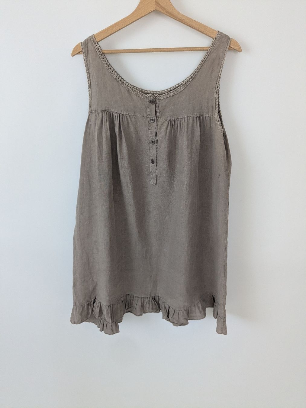 Kleider: Kleid Leinen beige Grösse M – Gebraucht aus Rorschach von olg_5qq2 1