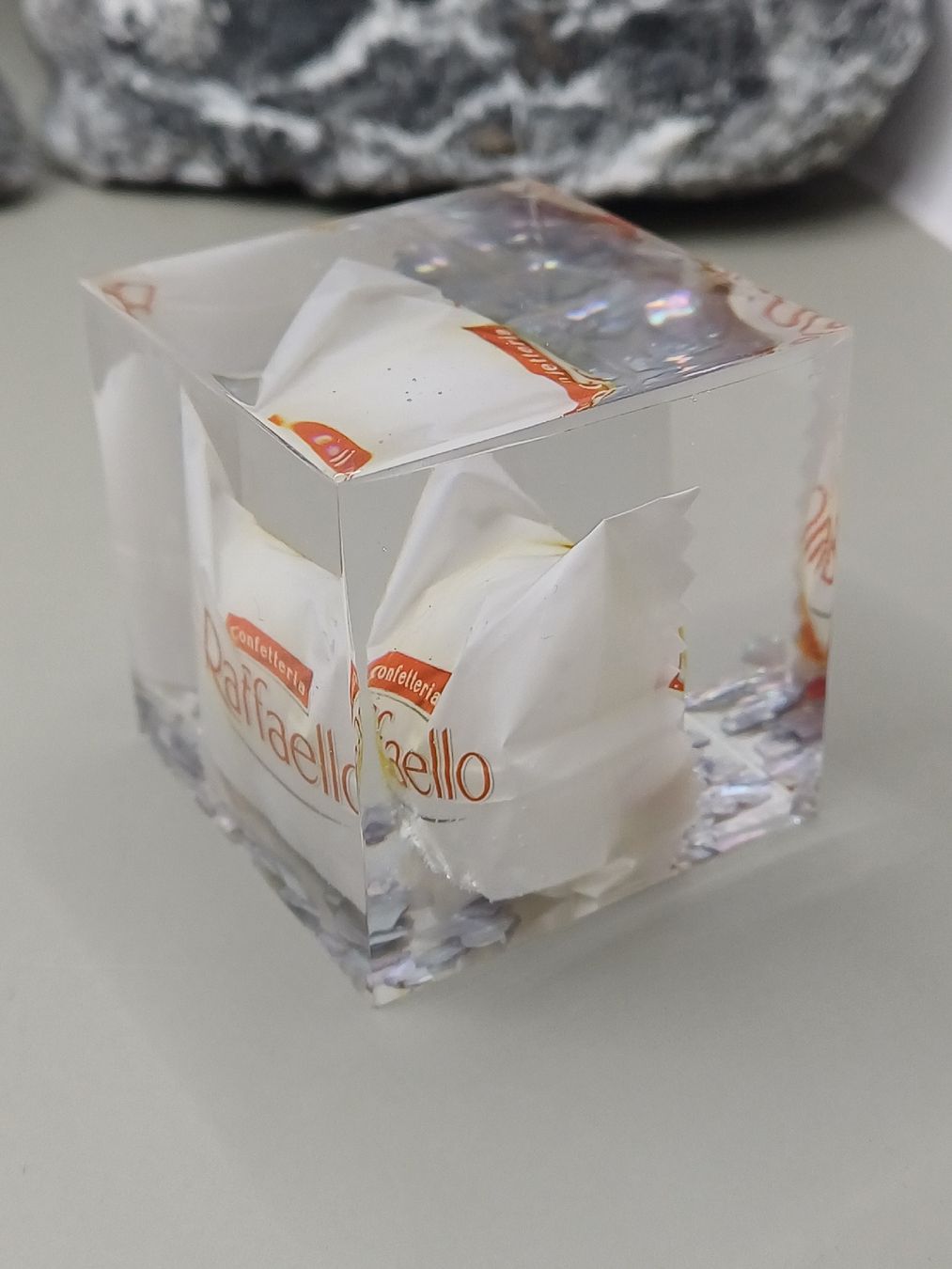 Alle Dekorationen: Raffaello in Epoxy (Unikat) Shell Edition – Neu und originalverpackt aus Kloten von Epoxygalaxy.ch 2
