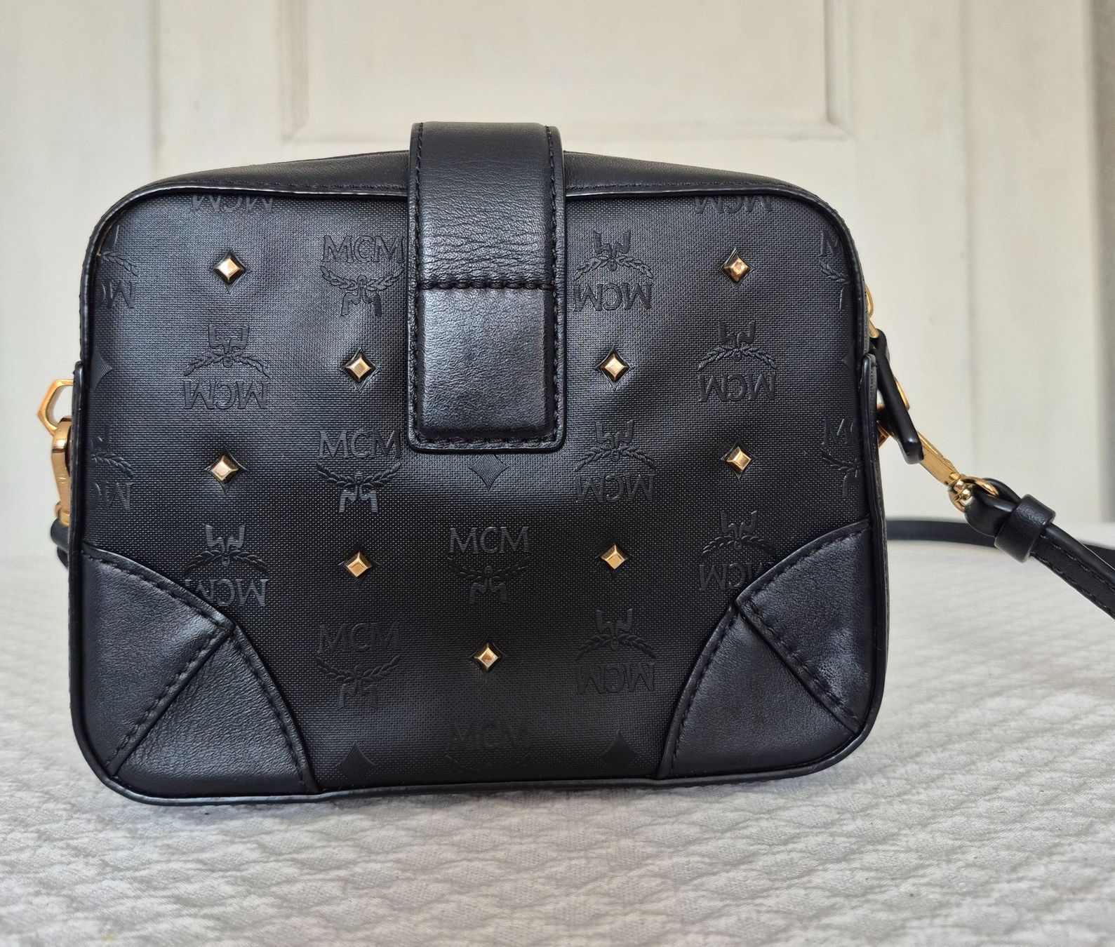 Mcm Borse da donna: MCM Crossbody Bag mit Nieten – Usato da Dottikon venduto da Pega7 2