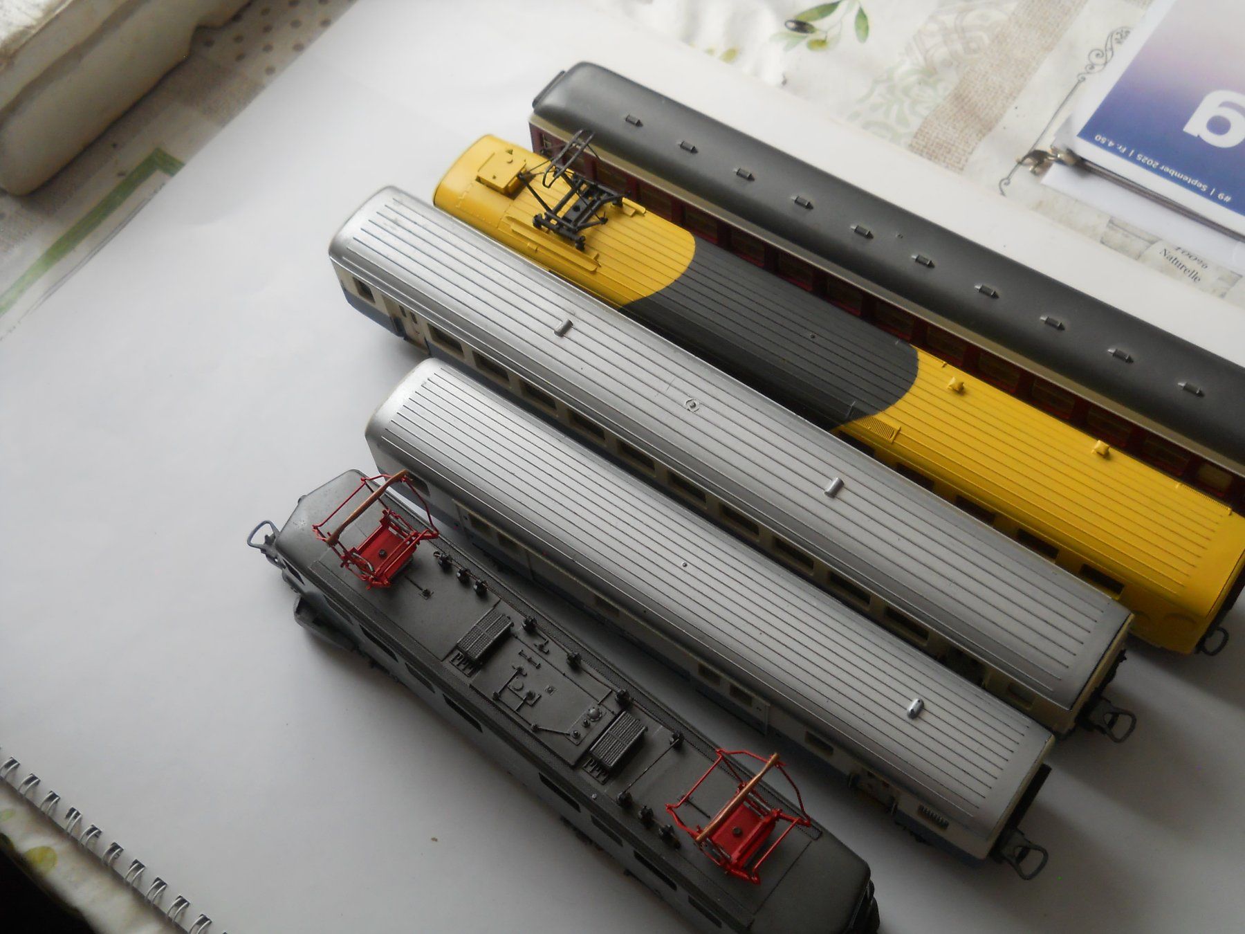 Lima Modelleisenbahnen: Lima Zug BLS mit Käsewagen von Lima – Gebraucht aus Schwanden GL von roerich20