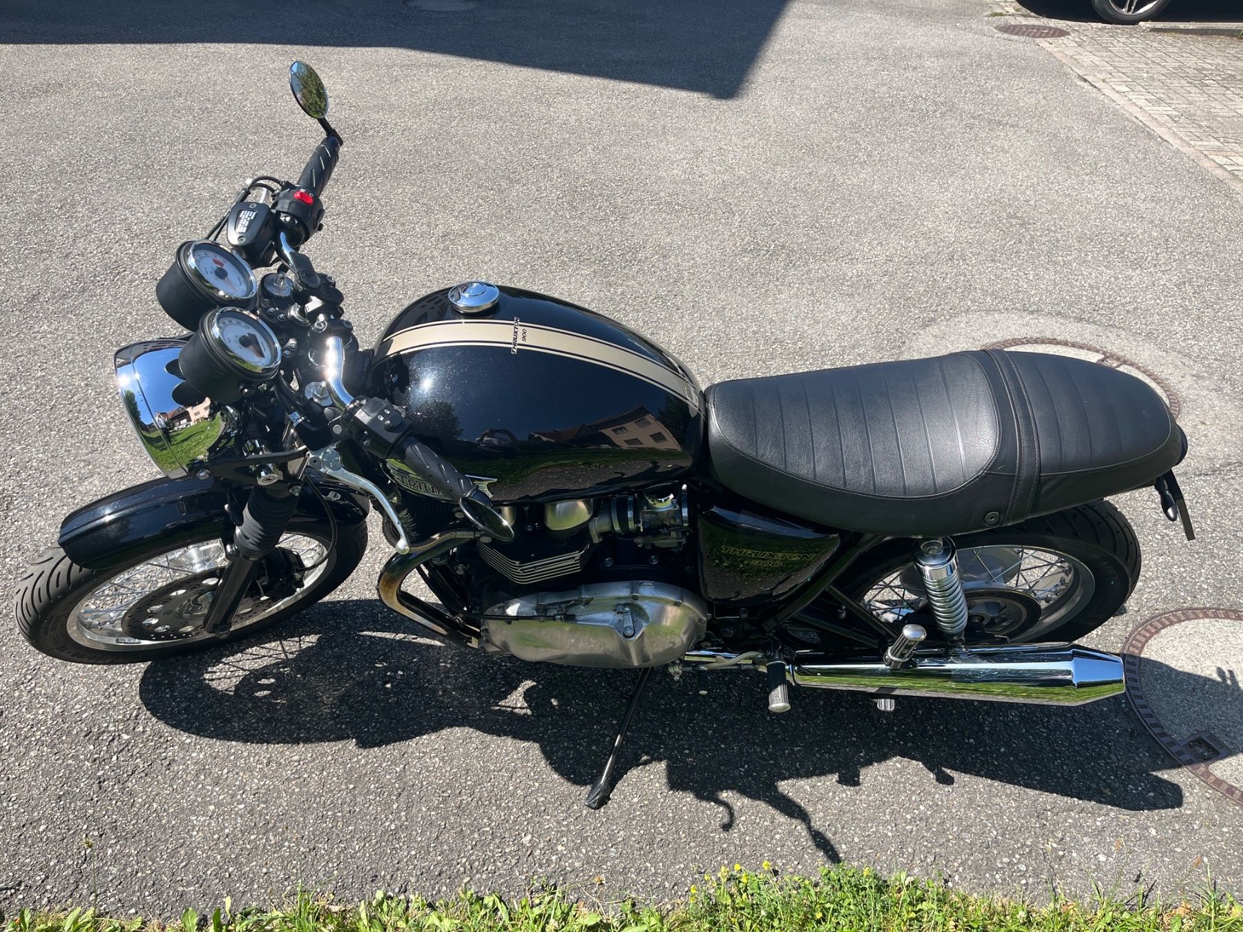 Triumph Strada: Triumph Thruxton 900 – Usato da Igis venduto da Adnote 2