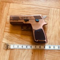 CZ P-07 PISTOLEN  FEUERZEUG 3 STRAHLIG NEU