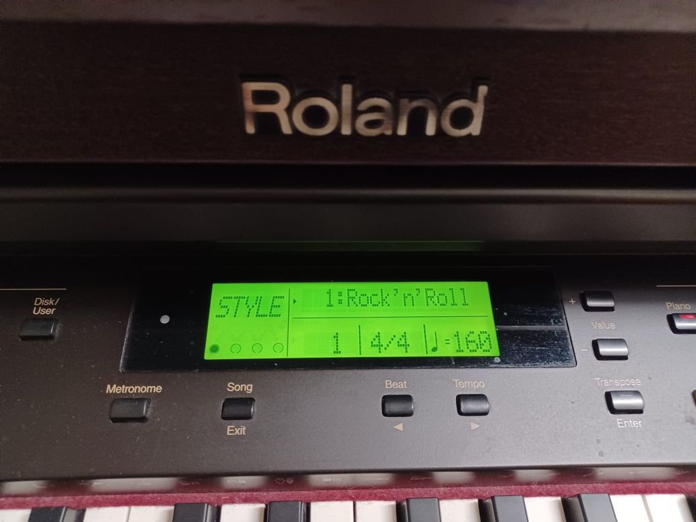 Roland deals kr 277