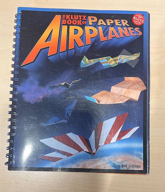 Bücher: Paper Airplanes – Gebraucht aus Uetikon am See von eri_5hx6