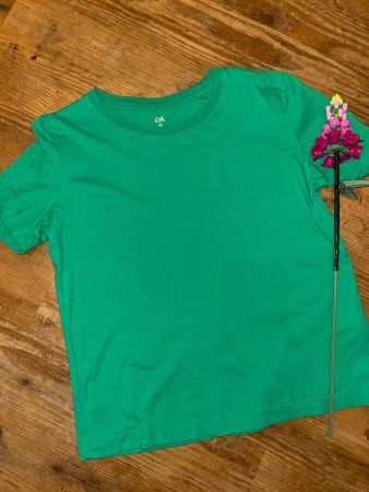Grünes T-Shirt C&A M - *NEU*