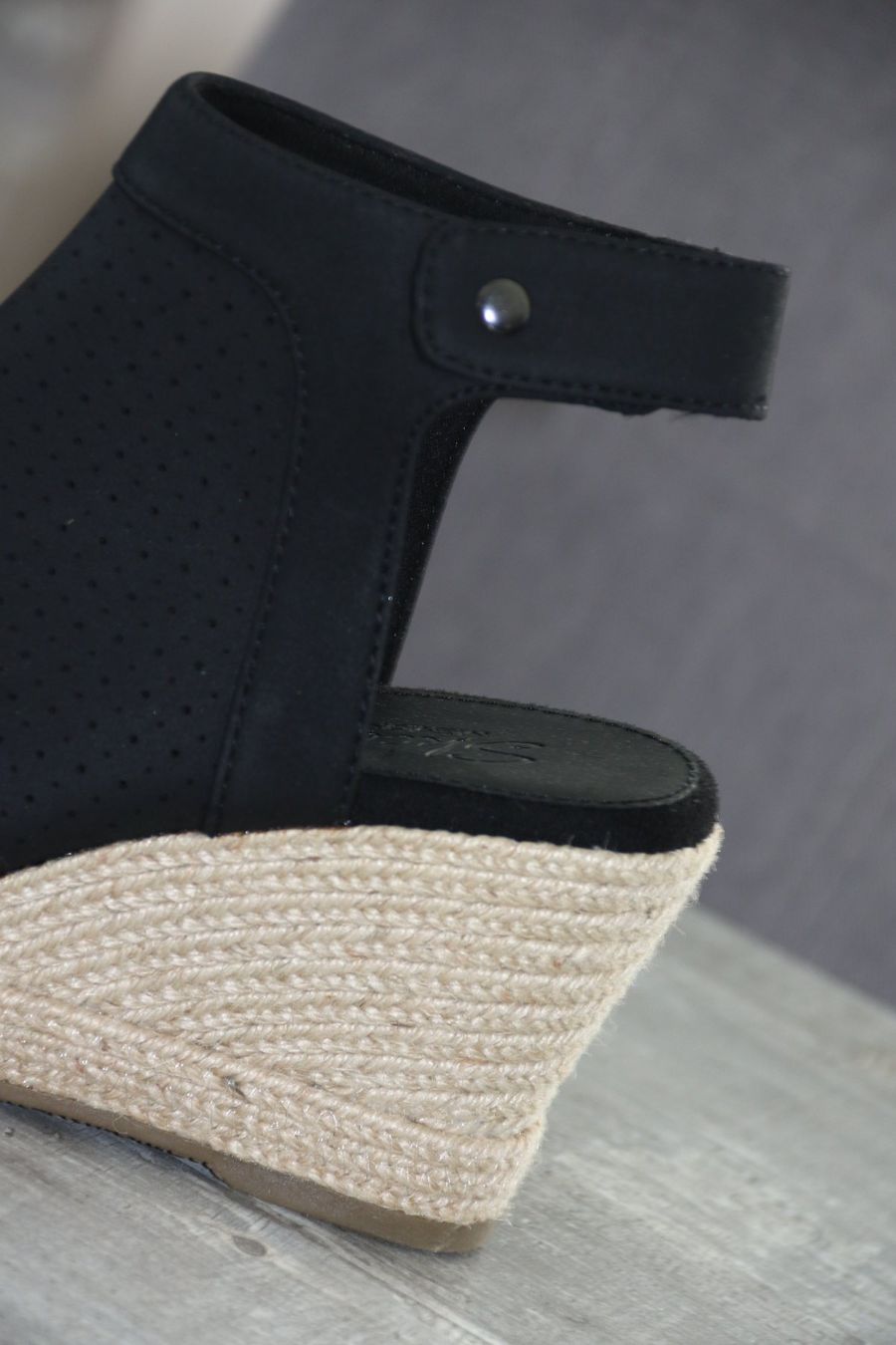 Scarpe da donna: Neue schöne Schuhe / Sandalen Gr.38 – Nuovo (secondo la descrizione) da Oberwil-Lieli venduto da Svetlana28 5