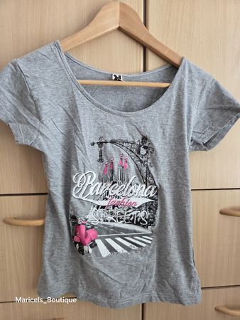 ROLY T-shirt grey fits size S-M Barcelona print