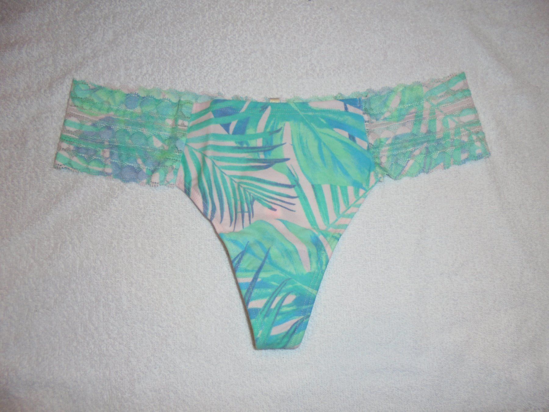 Victoria's Secret Altra biancheria intima: VICTORIA'S SECRET THONG, M, NEU – Nuovo e nell'imballaggio originale da Aarau Rohr venduto da PinkSchwein