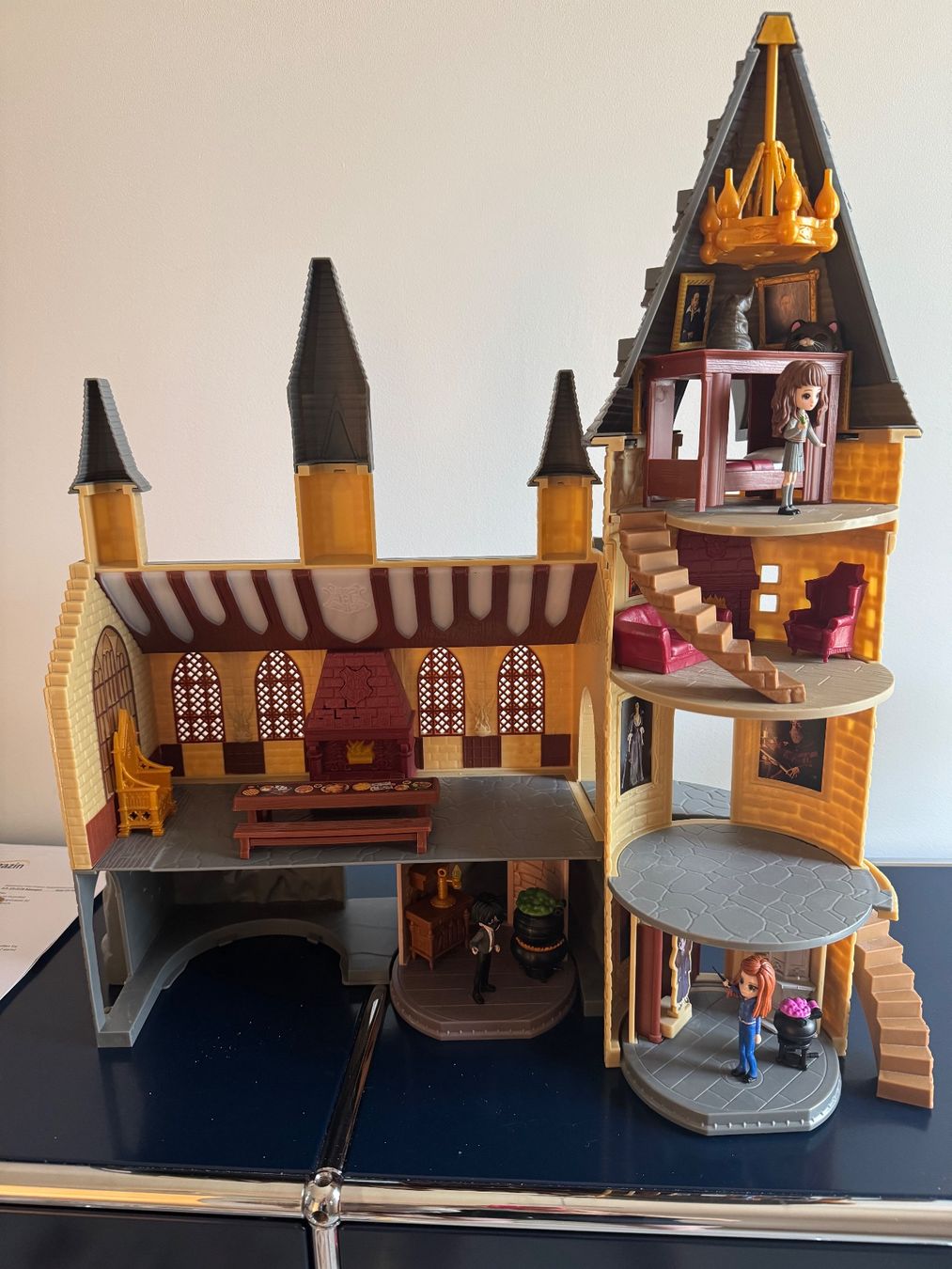 Giocattoli: Spin Master Hogwarts Schloss plus Harry Potter/Ginny Weasley – Nuovo (secondo la descrizione) da Zürich venduto da Snow2