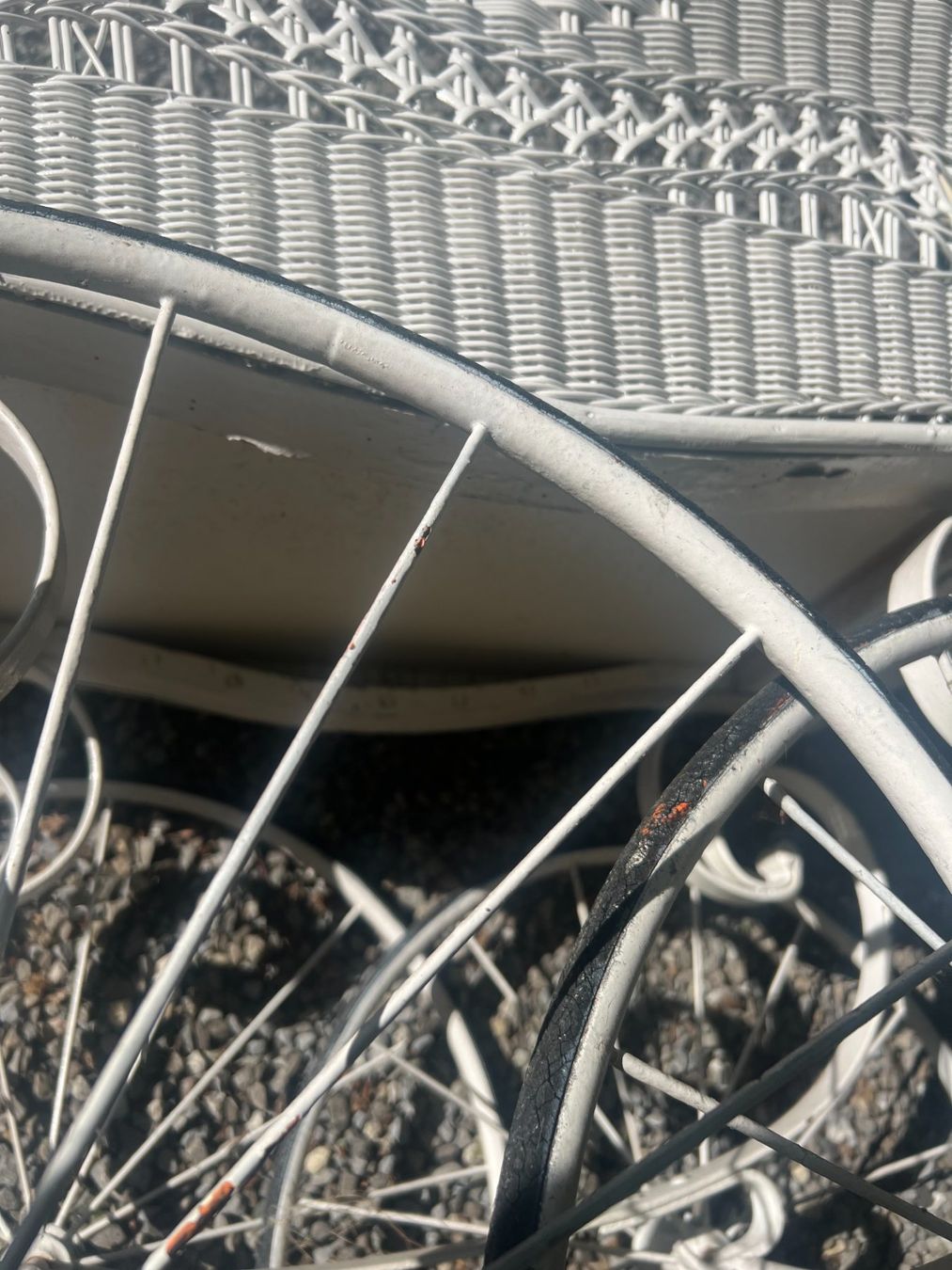 Carrozzine: Antiker Kinderwagen mit Eisenfederung – Usato da Rickenbach LU venduto da Spalierelger 7