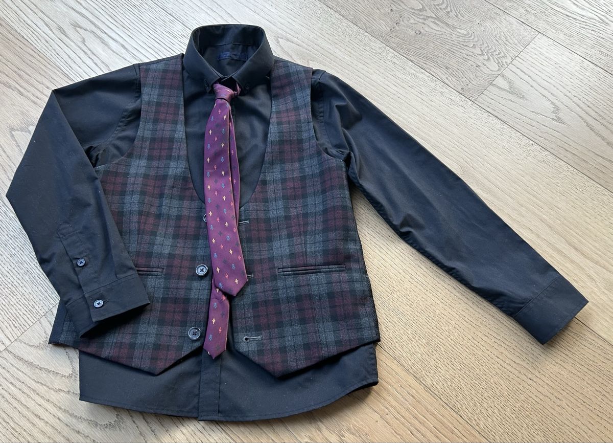 Next Lotti & Set di vestiti: Hemd mit Krawatte und Sakko Gr. 128/134 – Nuovo (secondo la descrizione) da Rothrist venduto da szc_9dg5